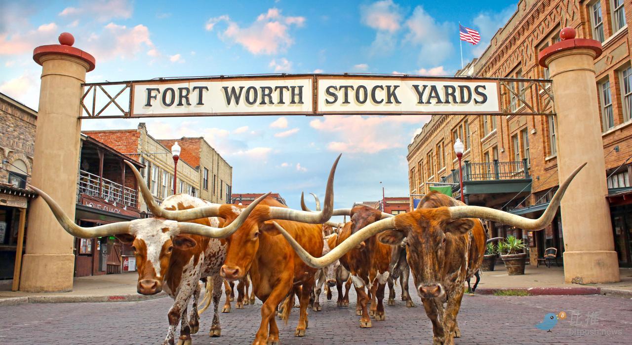 1 HERO_Herd_Stockyards_Sign_HDR_Web72DPI.jpeg